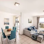 Valentina Bay *