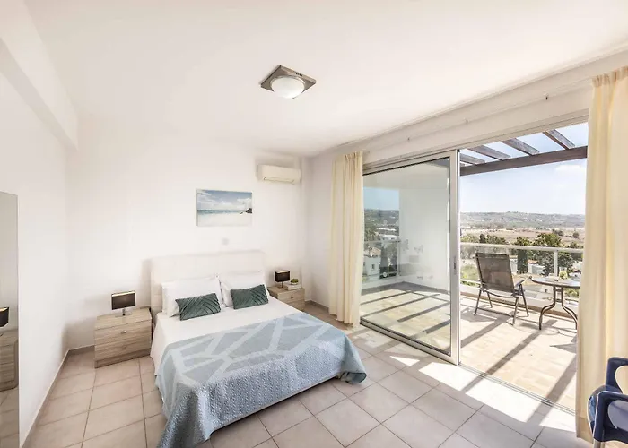 Valentina Bay * Pégeia