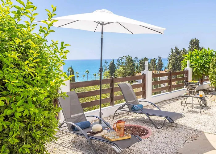 Valentina Bay Pégeia