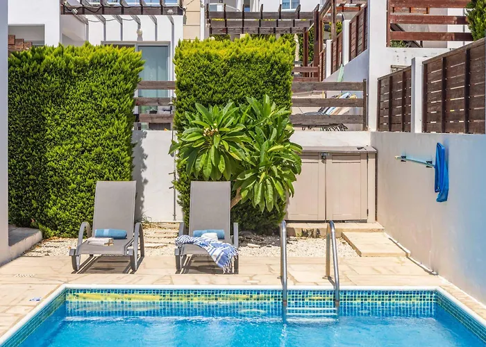 Valentina Bay Villa Pégeia